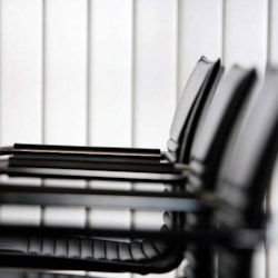 Vorenthalten von Arbeitsentgelt (§ 266a StGB): BGH stärkt Strafverfolgung bei Schwarzarbeit und Scheinstrukturen